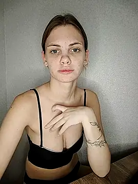 Snapshot of rinabluu chatting on 9, 9, 2025 rinabluu online show from 9, 9, 2025