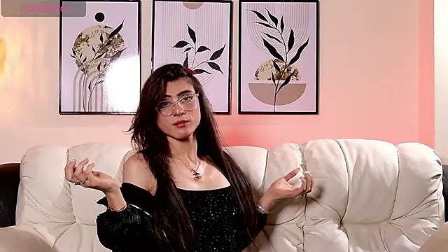 Violeta Foxz online show from 16, 4, 2026