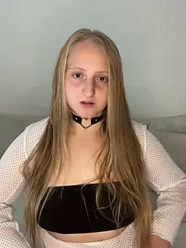 Snapshot of young_hailey chatting on 1, 10, 2025 young hailey online show from 1, 10, 2025