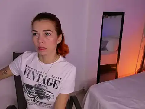 Snapshot of selene_boyer chatting on 29, 10, 2025 selene boyer online show from 29, 10, 2025