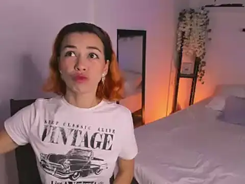 Snapshot of selene_boyer chatting on 6, 11, 2025 selene boyer online show from 6, 11, 2025