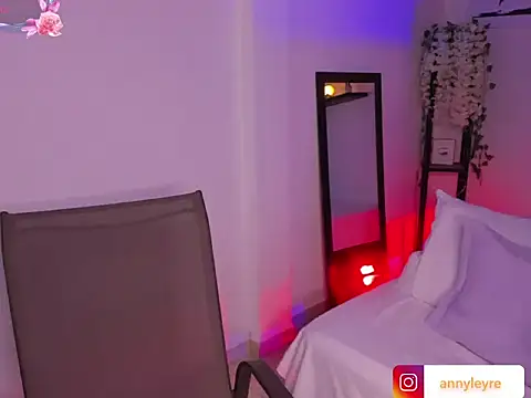 Snapshot of selene_boyer chatting on 16, 12, 2025 selene boyer online show from 16, 12, 2025