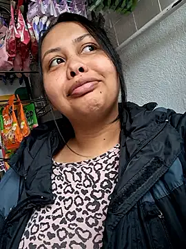 Snapshot of Alessandraa- chatting on 16, 11, 2025 Alessandraa- online show from 16, 11, 2025