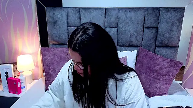 SamanthaPaImer online show from 18, 9, 2025