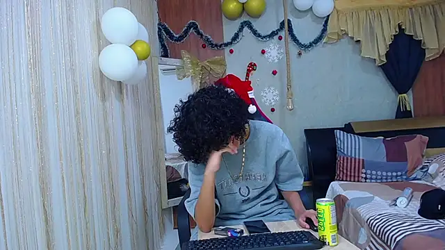 miss leidy  online show from 28, 11, 2025