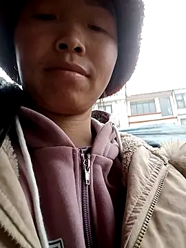 hera-00 online show from 15, 1, 2026