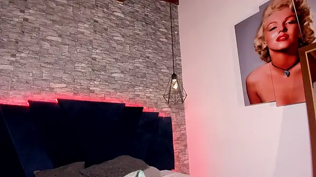 Emily Brown18 online show from 23, 4, 2026