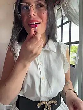 Snapshot of Mia_salinass chatting on 4, 2, 2026 Mia salinass online show from 4, 2, 2026