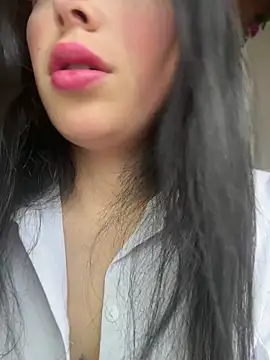 Snapshot of Mia_salinass chatting on 15, 6, 2026 Mia salinass online show from 15, 6, 2026