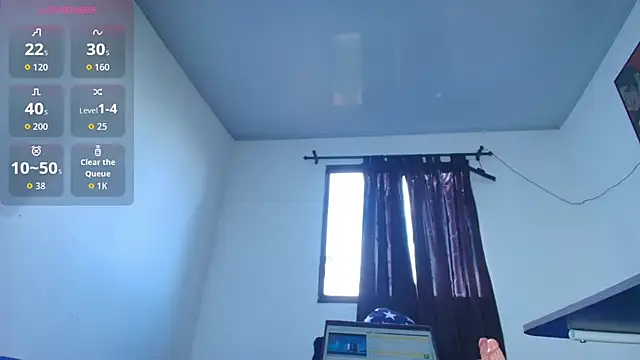 Snapshot of littlemodel chatting on 10, 9, 2025 littlemodel online show from 10, 9, 2025