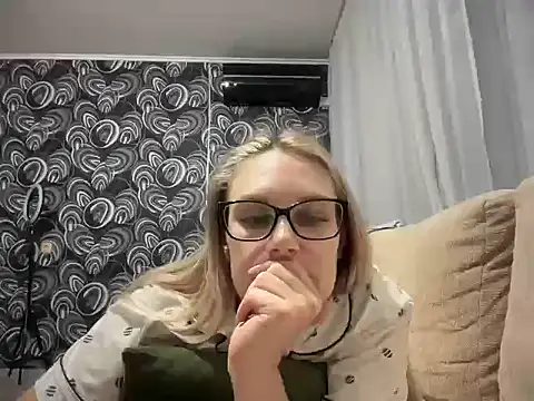 Snapshot of NikexPretty chatting on 22, 10, 2025 NikexPretty online show from 22, 10, 2025