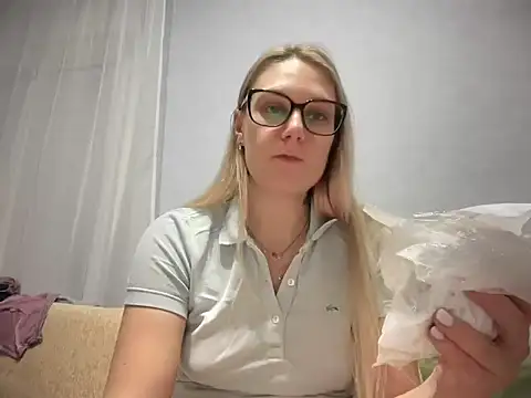 Snapshot of NikexPretty chatting on 3, 11, 2025 NikexPretty online show from 3, 11, 2025