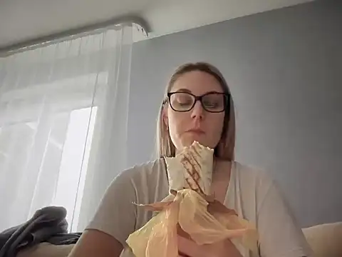 Snapshot of NikexPretty chatting on 25, 11, 2025 NikexPretty online show from 25, 11, 2025