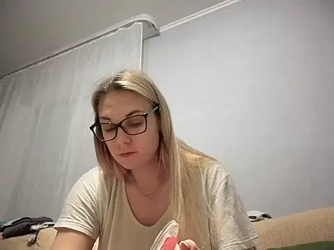 Snapshot of NikexPretty chatting on 28, 11, 2025 NikexPretty online show from 28, 11, 2025