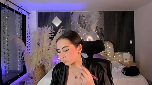 Snapshot of SarahCastro1_ chatting on 15, 2, 2026 SarahCastro1 online show from 15, 2, 2026