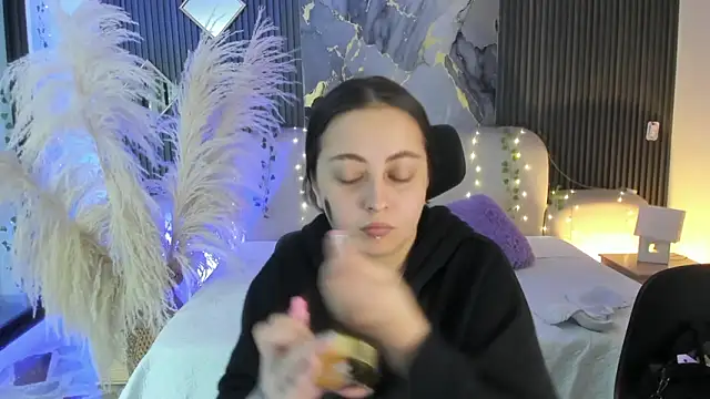 Snapshot of SarahCastro1_ chatting on 16, 2, 2026 SarahCastro1 online show from 16, 2, 2026