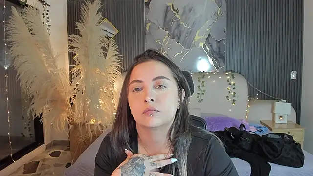 Snapshot of SarahCastro1_ chatting on 23, 2, 2026 SarahCastro1 online show from 23, 2, 2026