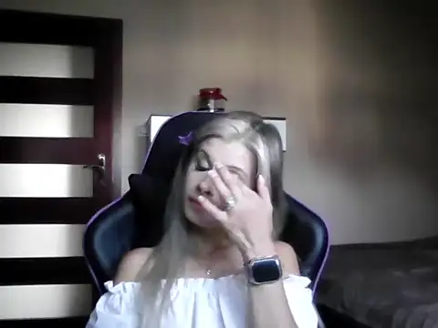 KristineGlow online show from 10, 9, 2025