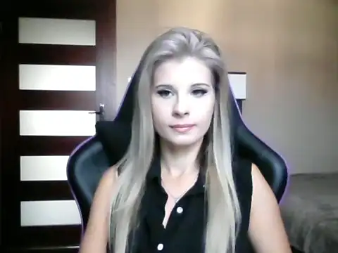 KristineGlow online show from 17, 9, 2025