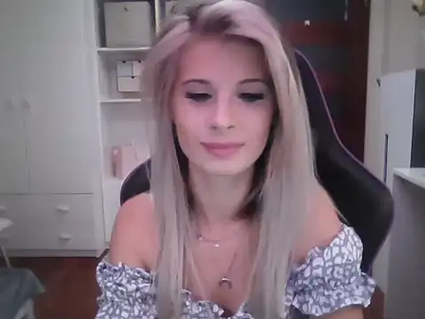 KristineGlow online show from 2, 10, 2025