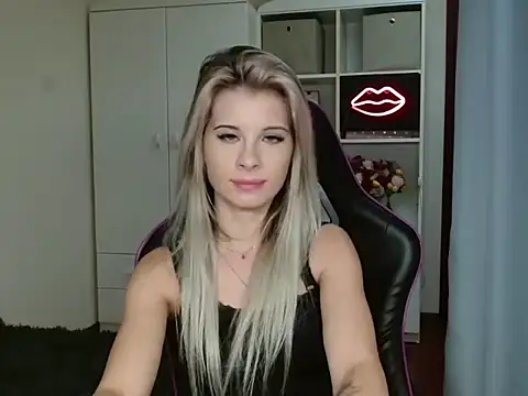 KristineGlow online show from 14, 10, 2025