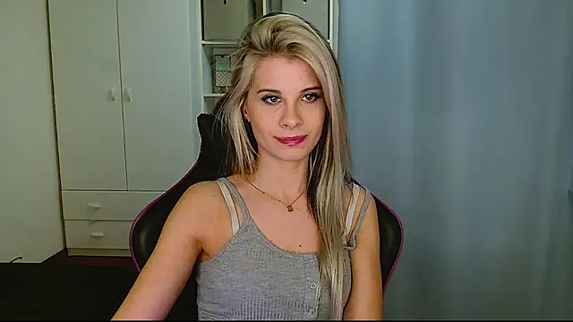 KristineGlow online show from 16, 2, 2026