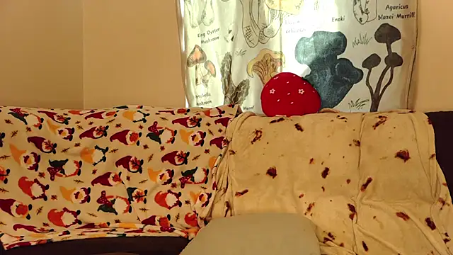 Snapshot of Shadow_Slut chatting on 12, 10, 2025 Shadow Slut online show from 12, 10, 2025