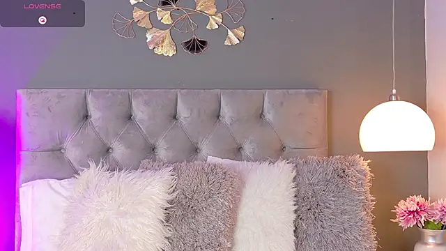 kendalFox  online show from 6, 3, 2026