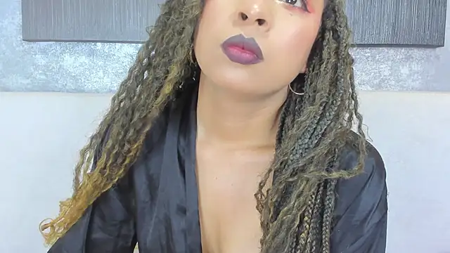 Snapshot of Lucia_jane chatting on 8, 6, 2026 Lucia jane online show from 8, 6, 2026