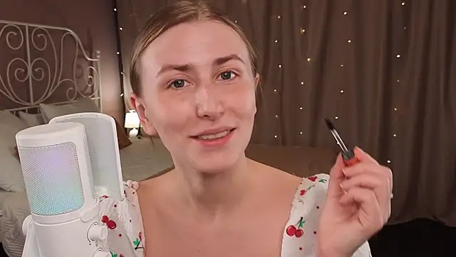 VesperaCeleste online show from 8, 11, 2025