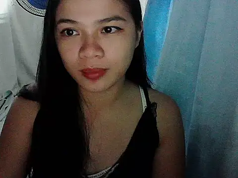 Snapshot of Zachariah_05 chatting on 18, 11, 2025 Zachariah 05 online show from 18, 11, 2025