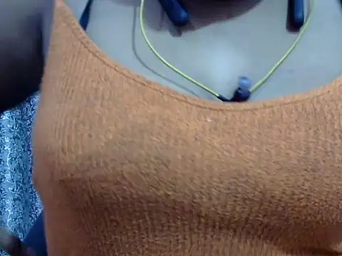 Snapshot of Rooshami_hot01 chatting on 21, 9, 2025 Rooshami hot01 online show from 21, 9, 2025