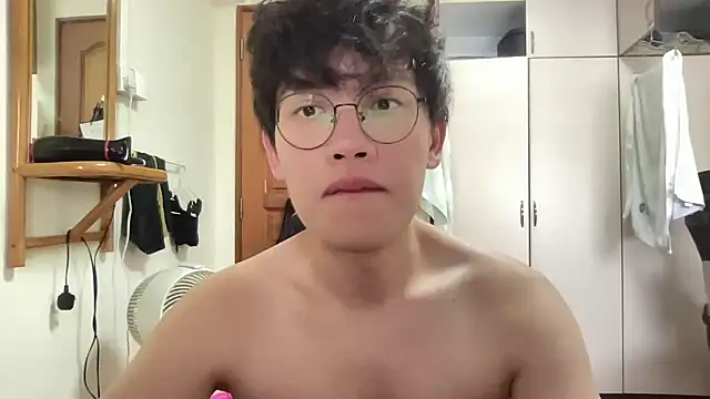 Passionatetwink2 online show from 9, 11, 2025