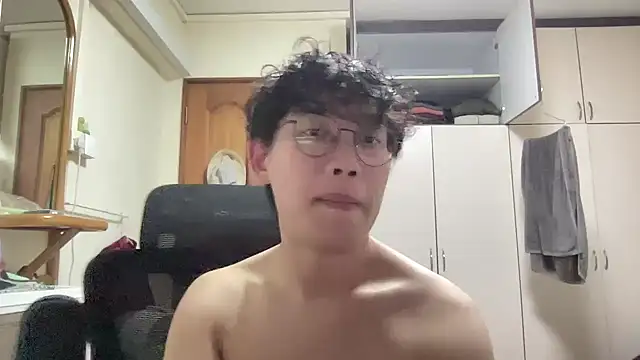 Passionatetwink2 online show from 25, 2, 2026