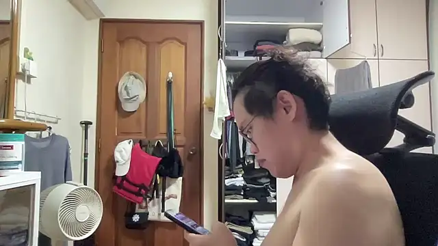 Passionatetwink2 online show from 11, 3, 2026