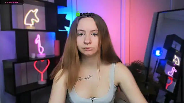 mila glow1 online show from 3, 12, 2025