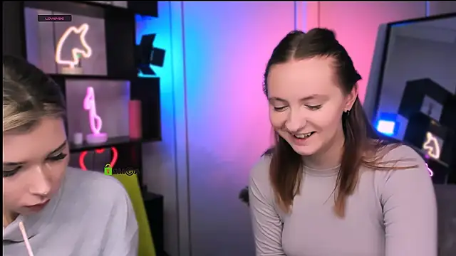 mila glow1 online show from 4, 12, 2025