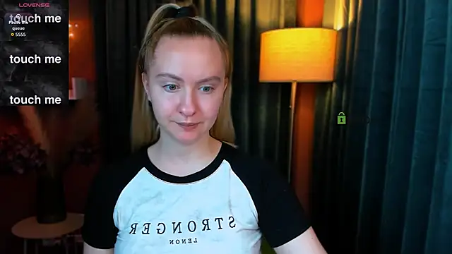Snapshot of mila_glow1 chatting on 10, 5, 2026 mila glow1 online show from 10, 5, 2026
