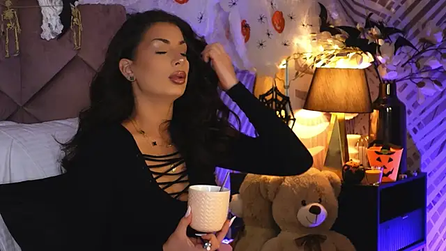 EvaRhea online show from 29, 10, 2025