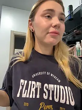 LunaMillie online show from 12, 9, 2025