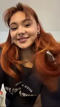 Snapshot of LunaMillie chatting on 11, 1, 2026 LunaMillie online show from 11, 1, 2026