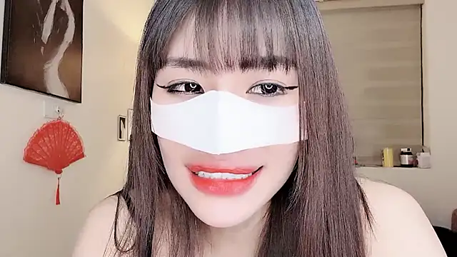 MaiLiiil online show from 9, 10, 2025