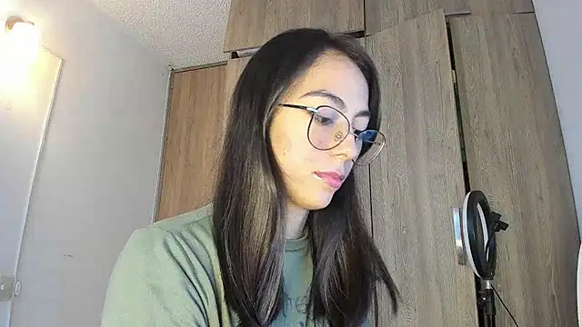 Snapshot of horny_adiction chatting on 6, 7, 2026 horny adiction online show from 6, 7, 2026