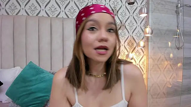 Sky Junne online show from 3, 10, 2025