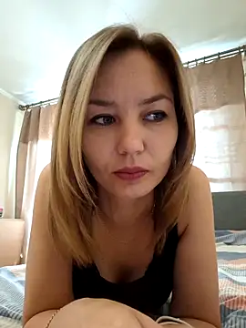 Snapshot of VeroLoverx chatting on 27, 9, 2025 VeroLoverx online show from 27, 9, 2025