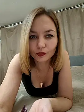 Snapshot of VeroLoverx chatting on 22, 11, 2025 VeroLoverx online show from 22, 11, 2025