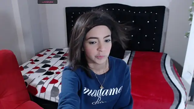 Coraline Playful online show from 25, 10, 2025