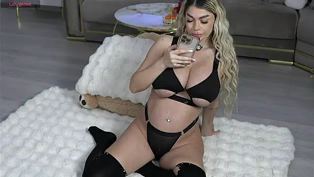 Ellyxxxelly online show from 13, 10, 2025