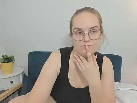 AliceCrazy69 online show from 16, 11, 2025