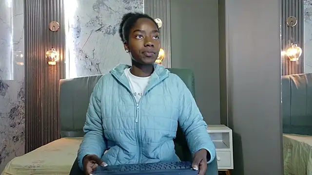 Snapshot of katia_green1 chatting on 2, 10, 2025 katia green1 online show from 2, 10, 2025